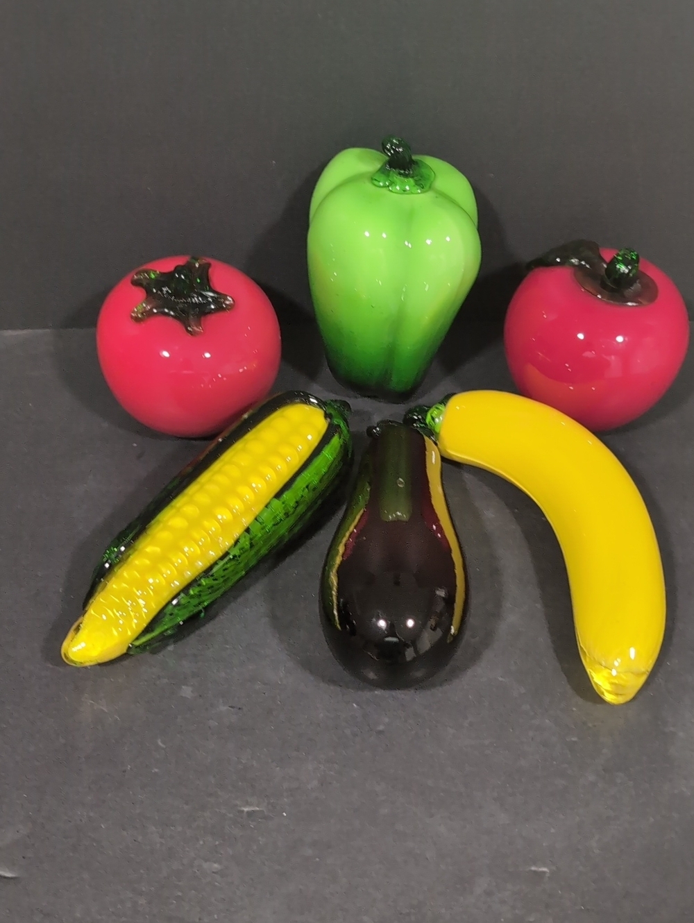 VGT Lot Of 6 Murano Hand blown Glass Fruits And Vegetables.